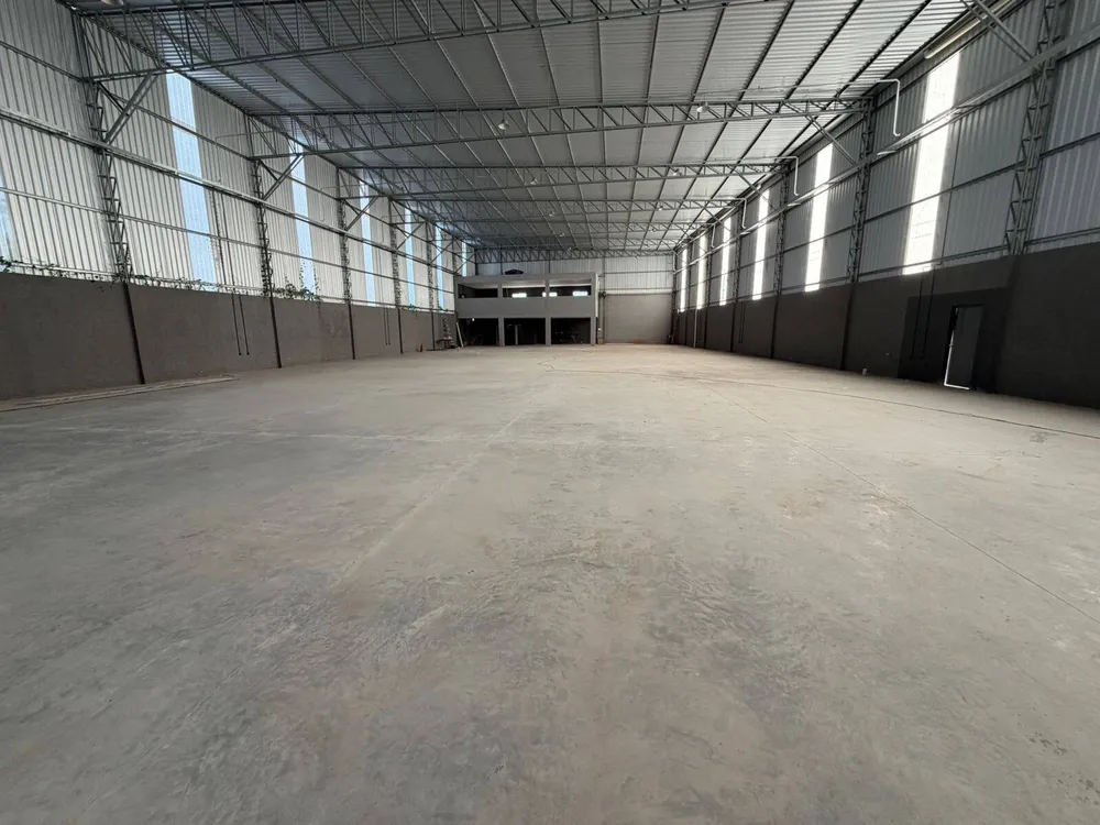 Sala-Conjunto, 1200 m² - Foto 1