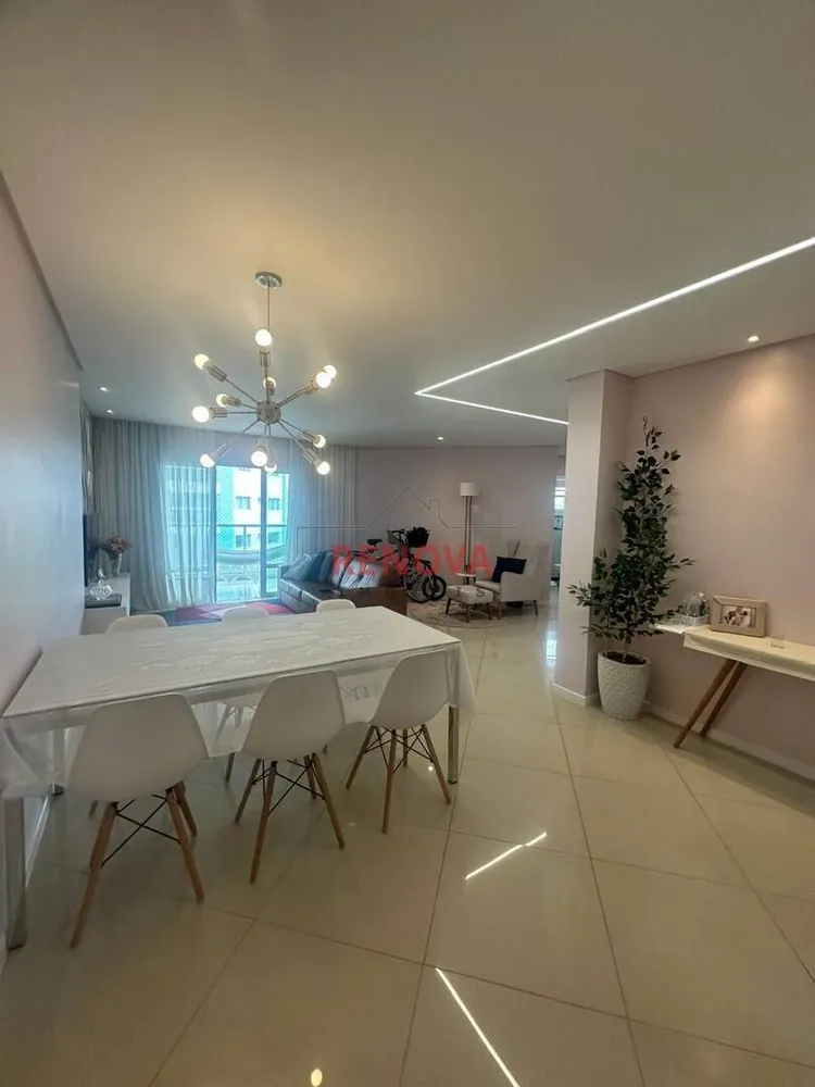 Apartamento, 3 quartos, 123 m² - Foto 2
