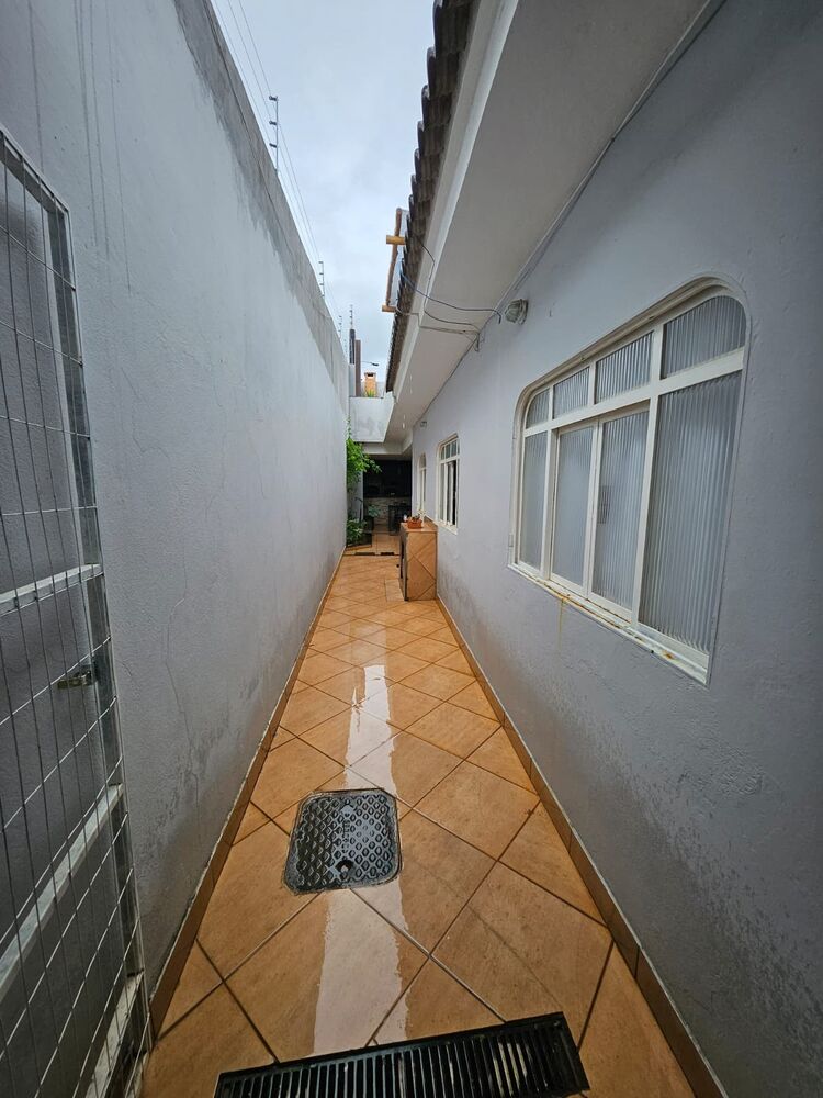 Casa à venda com 4 quartos, 360m² - Foto 9