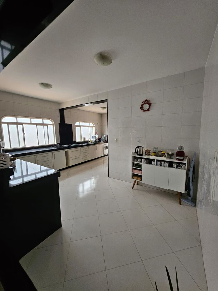 Casa à venda com 4 quartos, 360m² - Foto 10