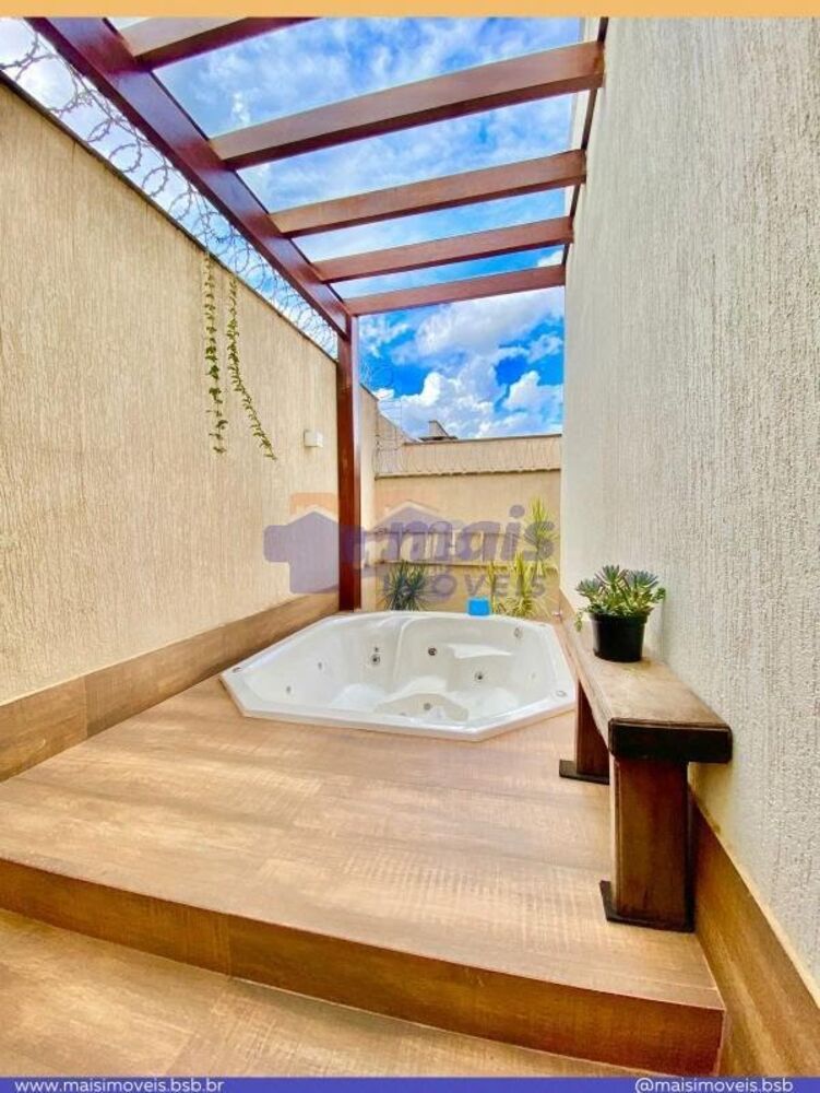 Casa, 3 quartos, 220 m² - Foto 1