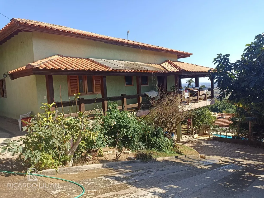 Casa à venda com 4 quartos, 250m² - Foto 2