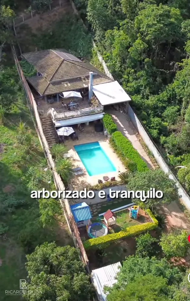 Chácara, 3 quartos, 1800 m² - Foto 1