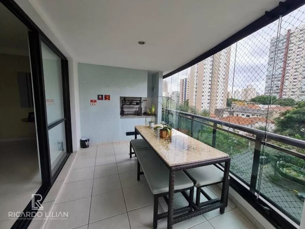 Apartamento à venda com 3 quartos, 178m² - Foto 2