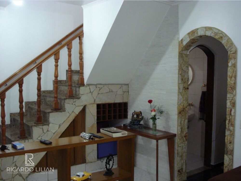 Sobrado, 3 quartos, 238 m² - Foto 4