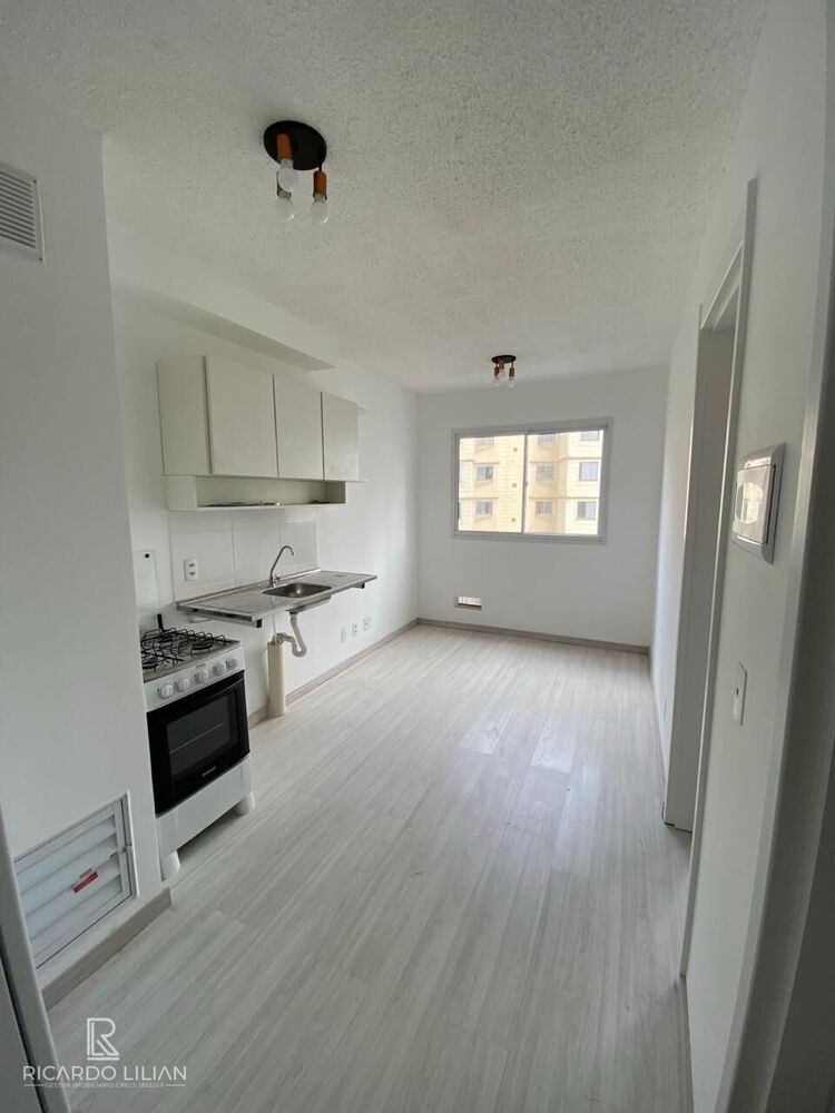 Apartamento à venda com 1 quarto, 24m² - Foto 2