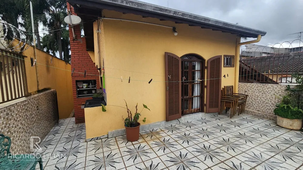 Sobrado, 3 quartos, 213 m² - Foto 2
