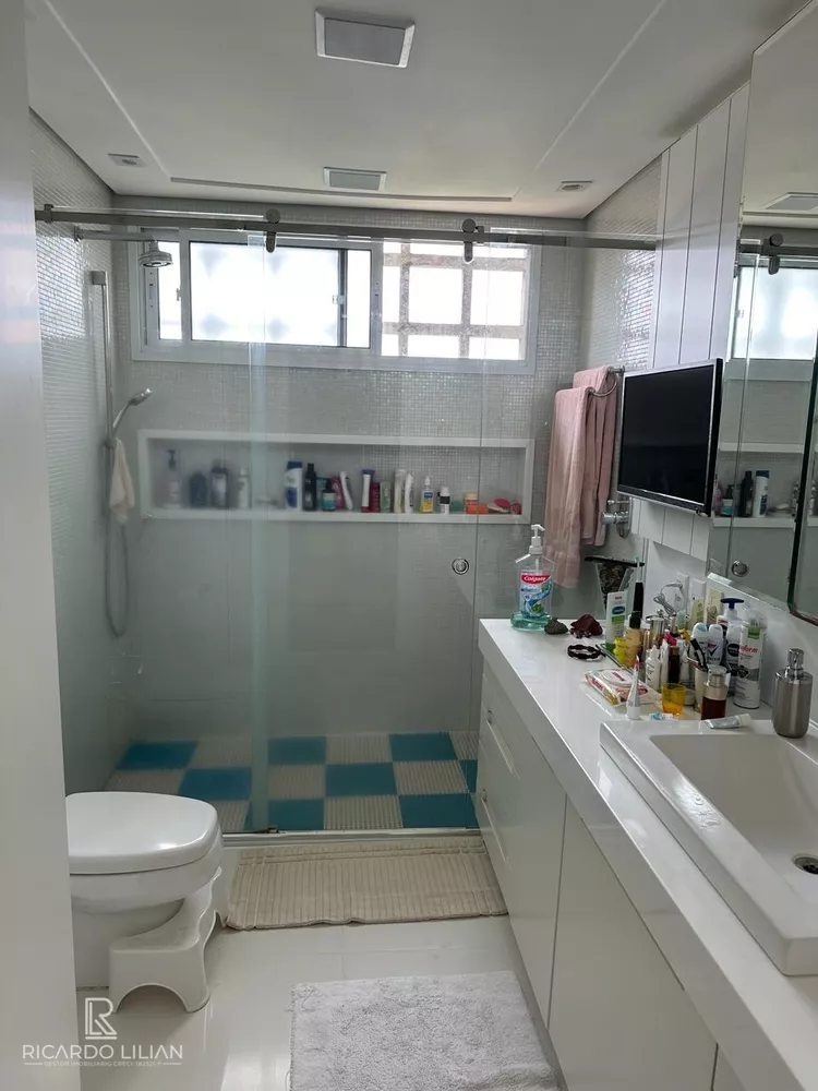 Apartamento à venda com 3 quartos, 197m² - Foto 19