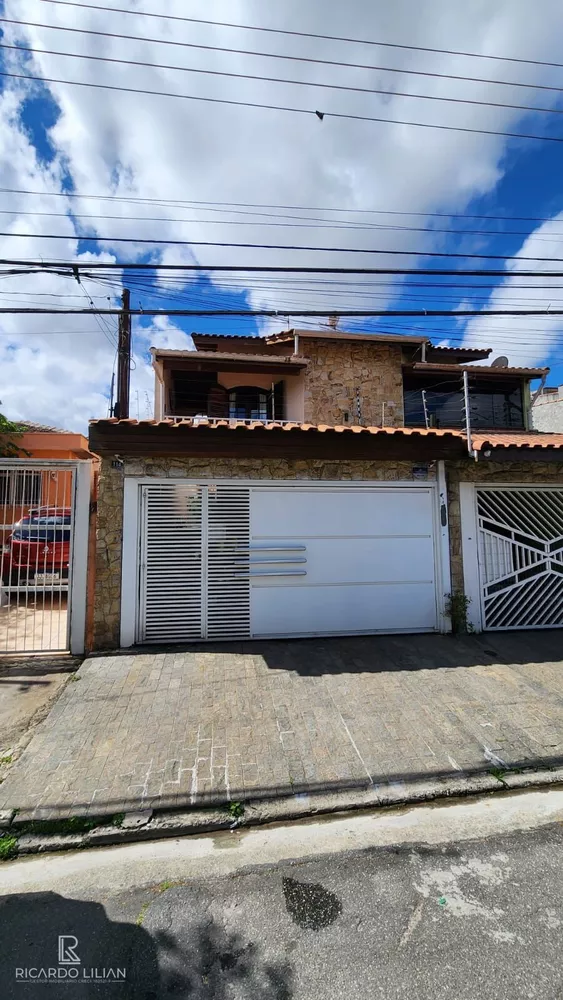 Sobrado à venda com 3 quartos, 150m² - Foto 1