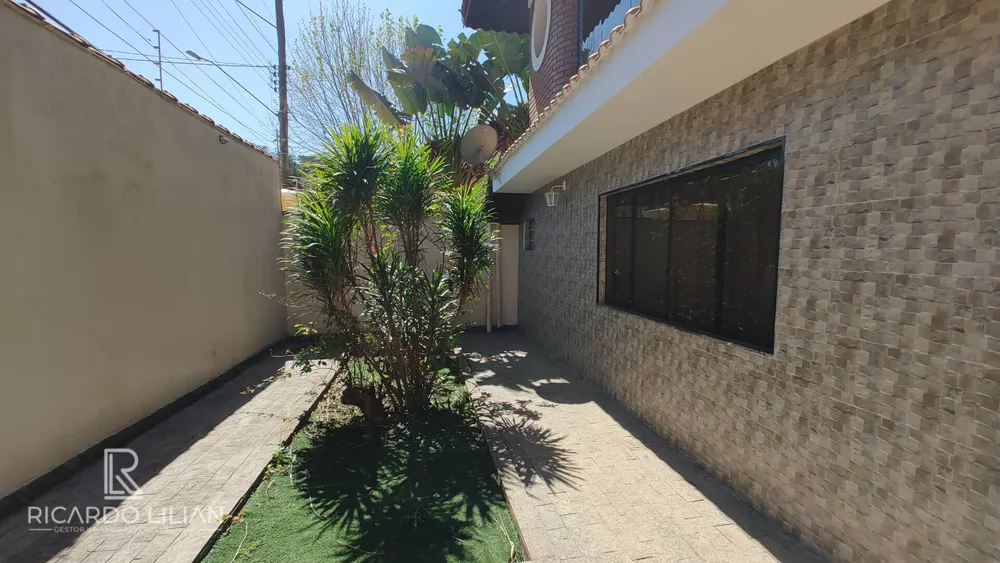 Sobrado à venda com 3 quartos, 310m² - Foto 14