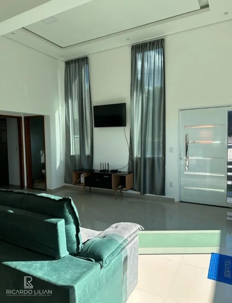 Chácara, 3 quartos, 1440 m² - Foto 1