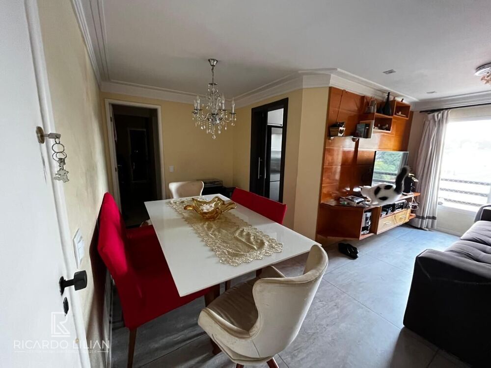 Apartamento à venda com 2 quartos, 70m² - Foto 4
