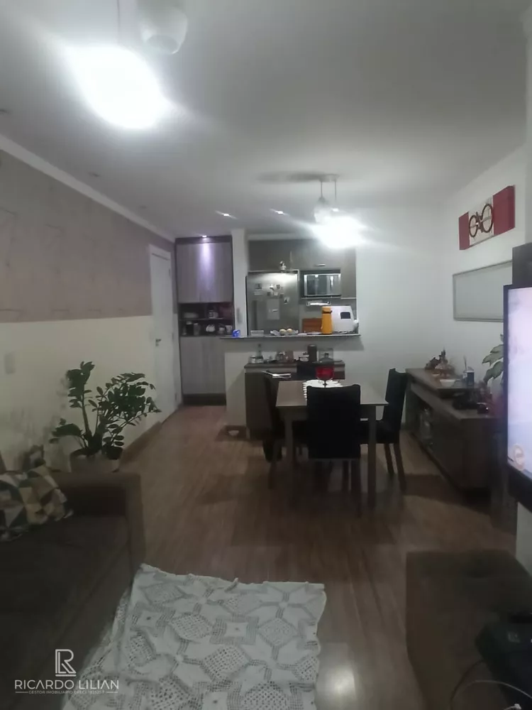 Apartamento à venda com 3 quartos, 68m² - Foto 2