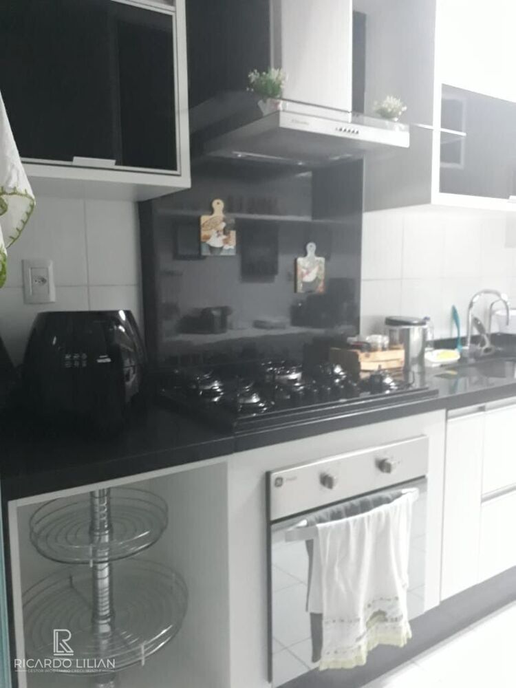 Apartamento à venda com 3 quartos, 92m² - Foto 2