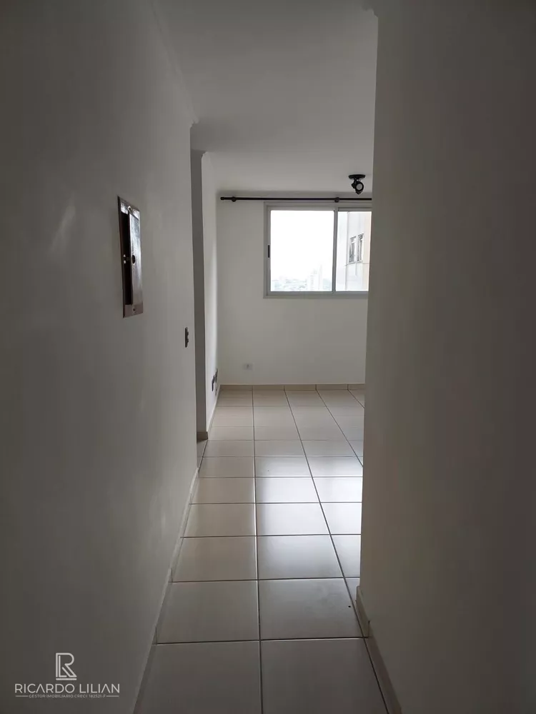 Apartamento à venda com 2 quartos, 41m² - Foto 2