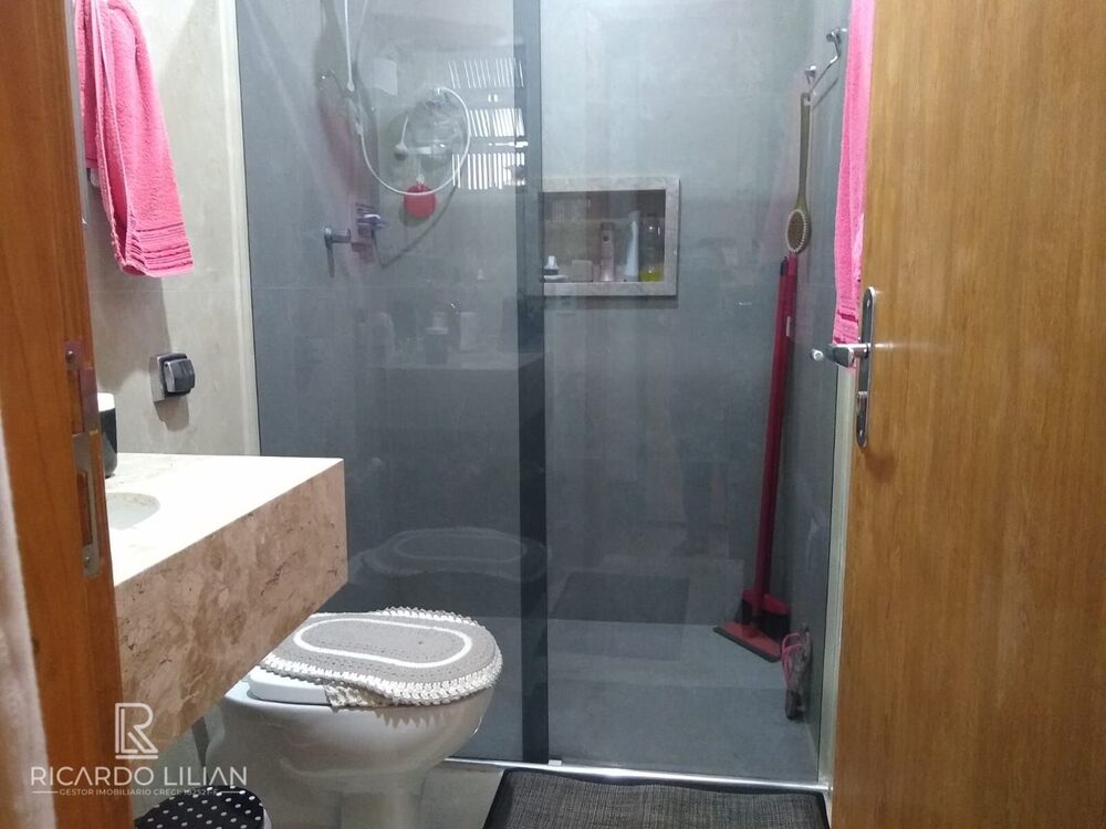 Sobrado, 4 quartos, 240 m² - Foto 2