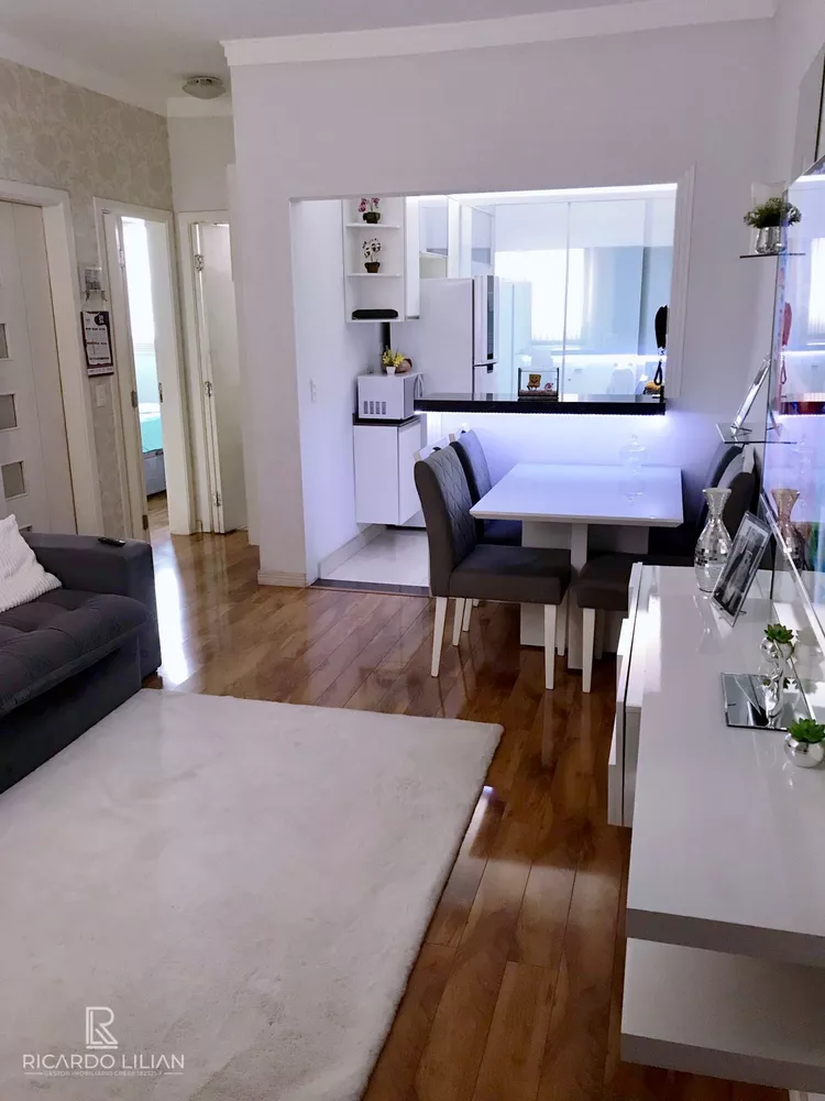 Apartamento à venda com 2 quartos, 60m² - Foto 1