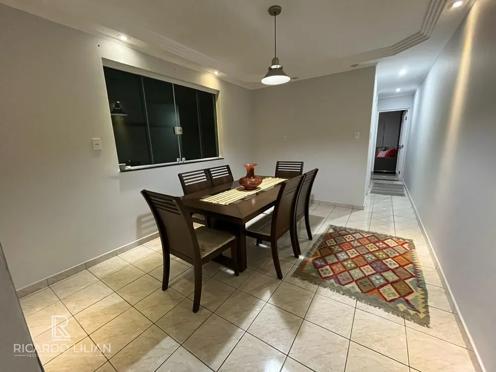 Sobrado, 3 quartos, 161 m² - Foto 1