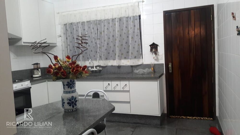 Casa, 3 quartos, 296 m² - Foto 9