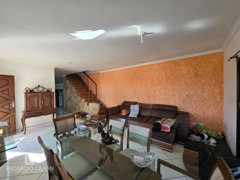 Sobrado, 3 quartos, 400 m² - Foto 1