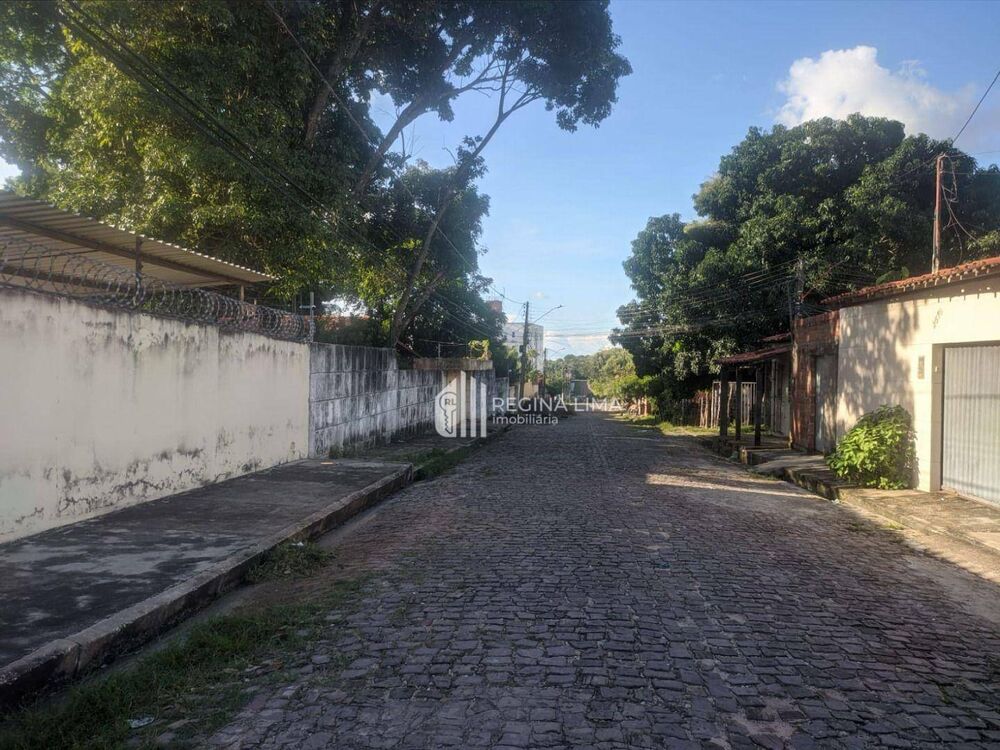 Casa à venda com 4 quartos, 552m² - Foto 1