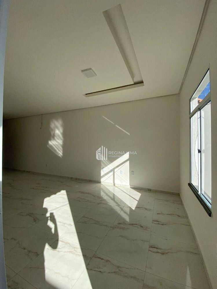 Casa à venda com 3 quartos, 70m² - Foto 4