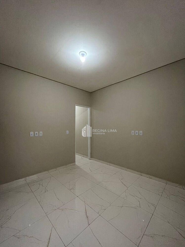 Casa à venda com 3 quartos, 69m² - Foto 4