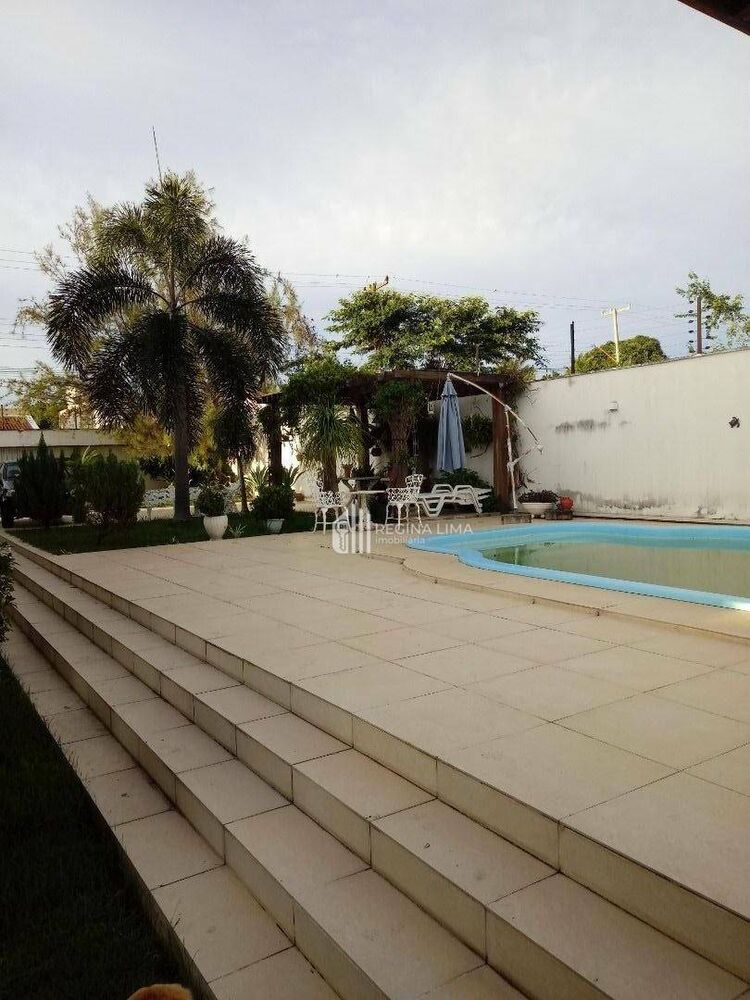Casa à venda com 4 quartos, 291m² - Foto 3