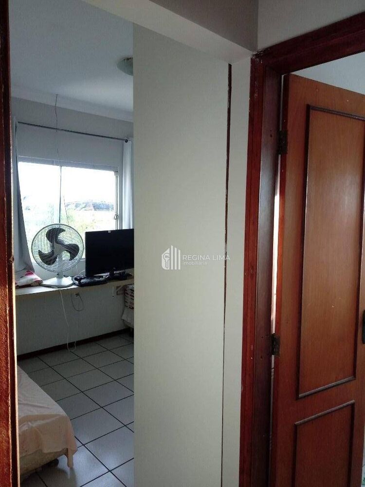 Casa à venda com 4 quartos, 291m² - Foto 4