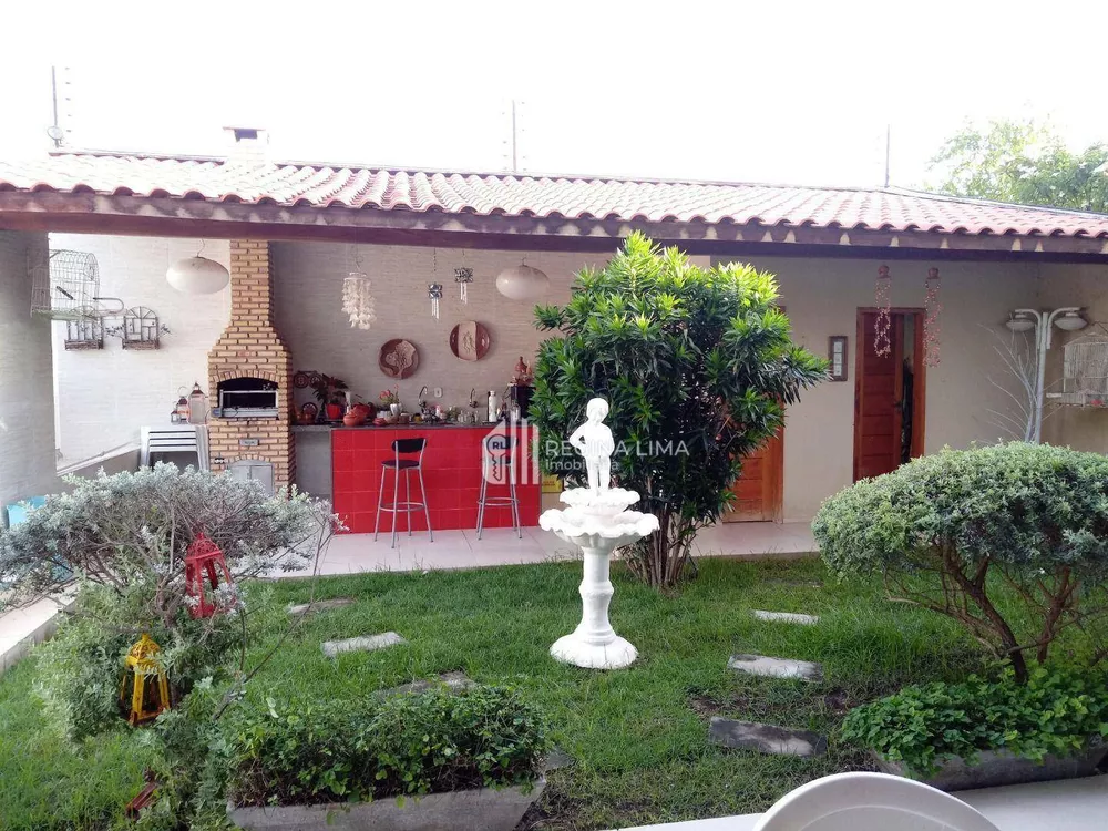 Casa, 4 quartos, 291 m² - Foto 2