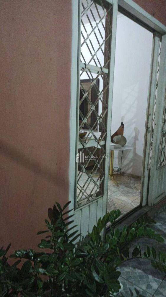 Casa à venda com 3 quartos, 300M2 - Foto 2