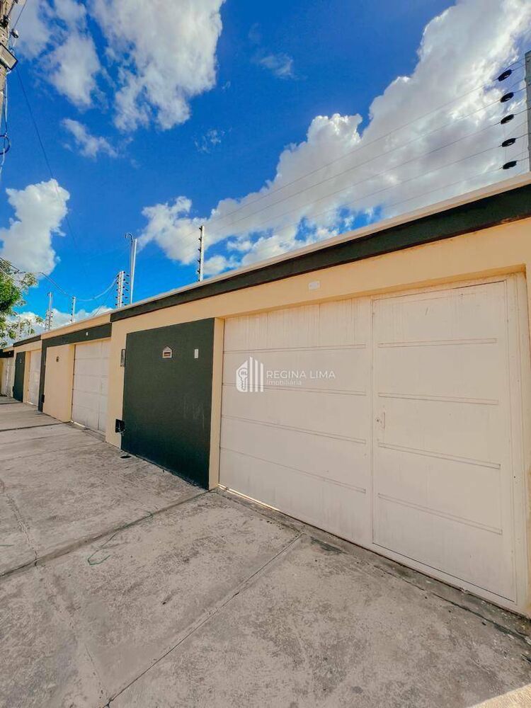 Casa à venda com 3 quartos, 76m² - Foto 3
