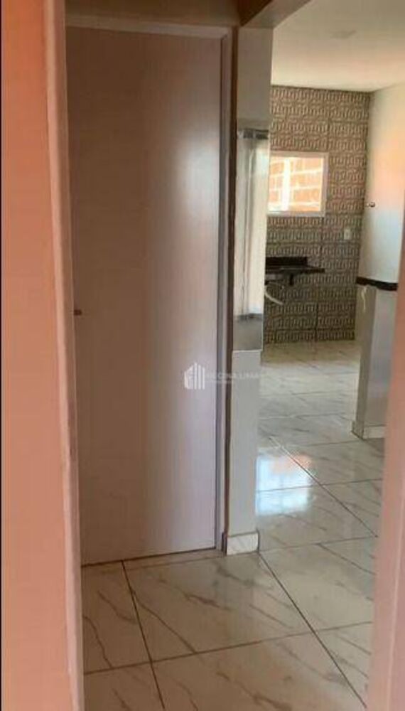 Casa à venda com 2 quartos, 63m² - Foto 1