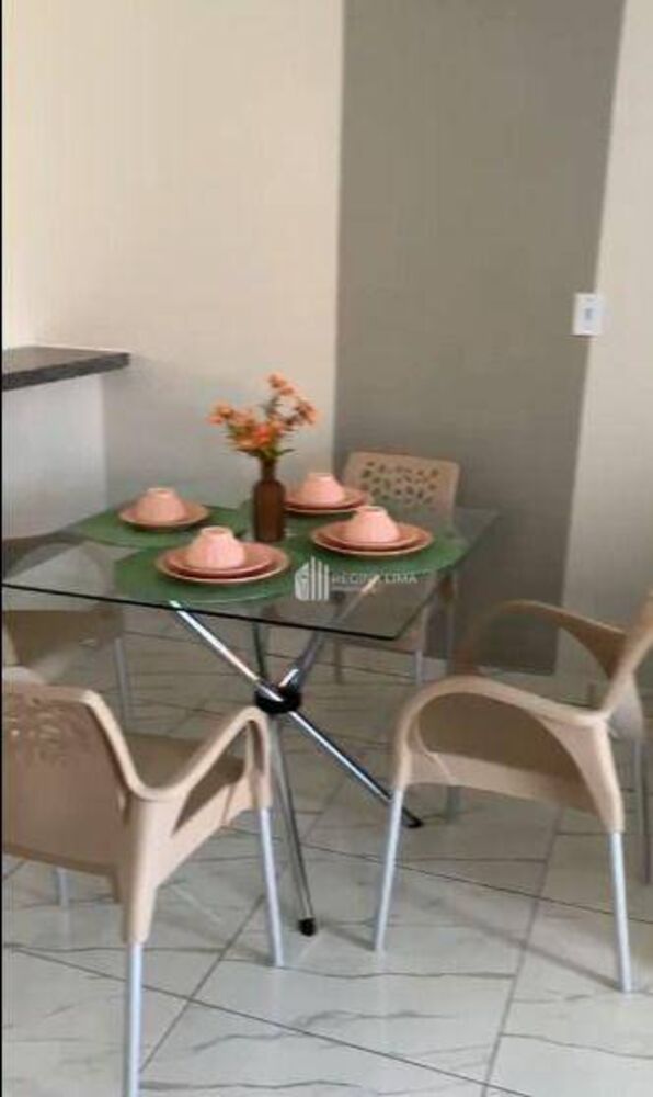 Casa à venda com 2 quartos, 63m² - Foto 5