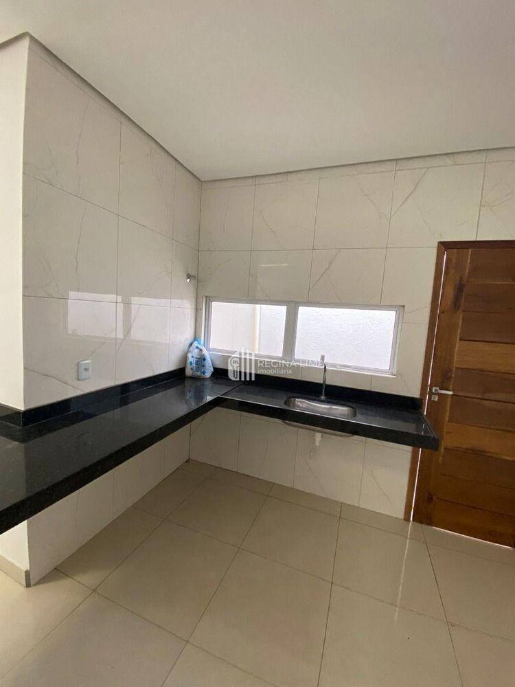 Casa à venda com 3 quartos, 110m² - Foto 4