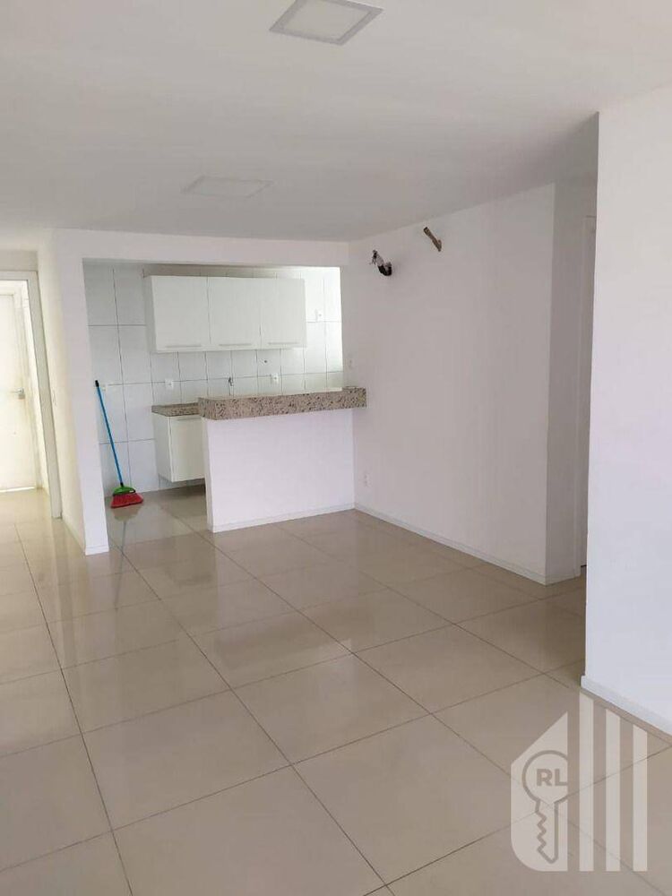 Apartamento à venda com 3 quartos, 80m² - Foto 2