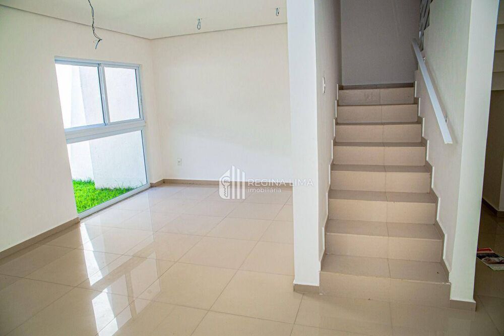 Casa de Condomínio à venda com 4 quartos, 138m² - Foto 2