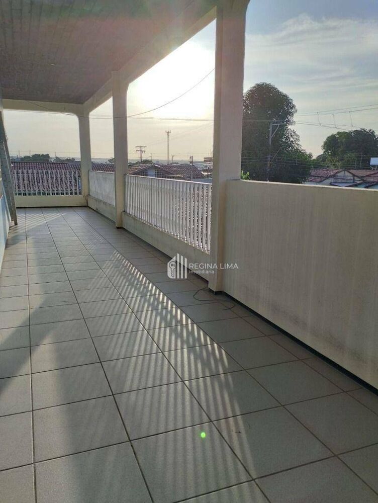 Casa à venda com 5 quartos, 312m² - Foto 2