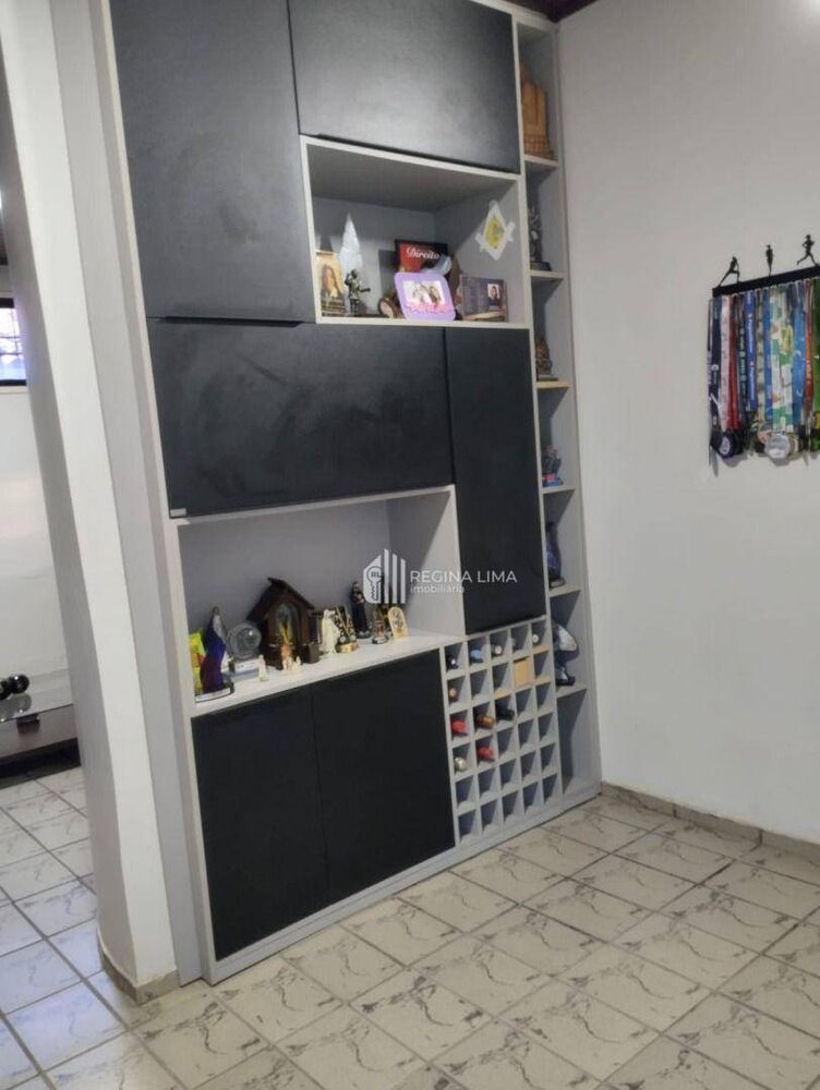 Casa à venda com 5 quartos, 312m² - Foto 8