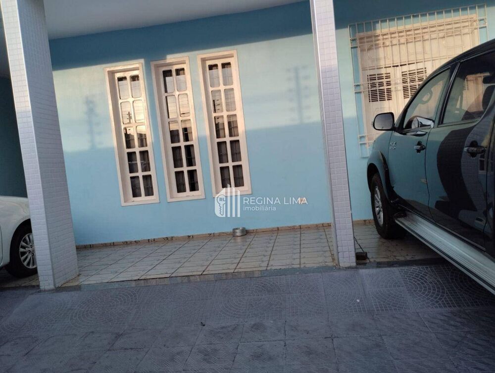 Casa à venda com 5 quartos, 312m² - Foto 1