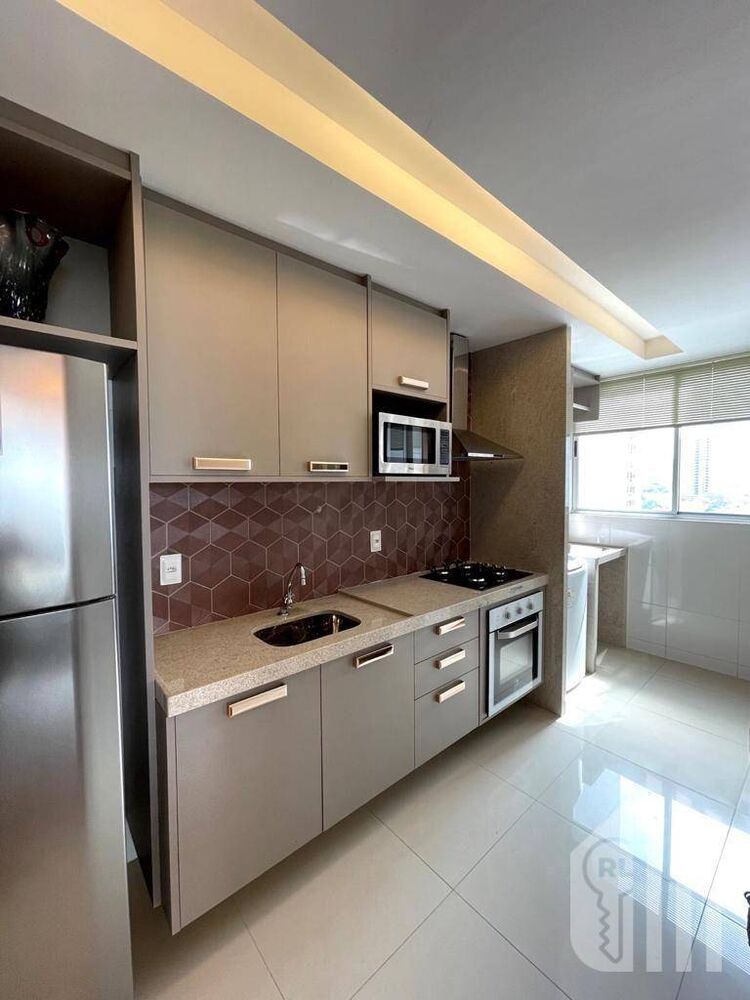 Apartamento à venda com 3 quartos, 127m² - Foto 2