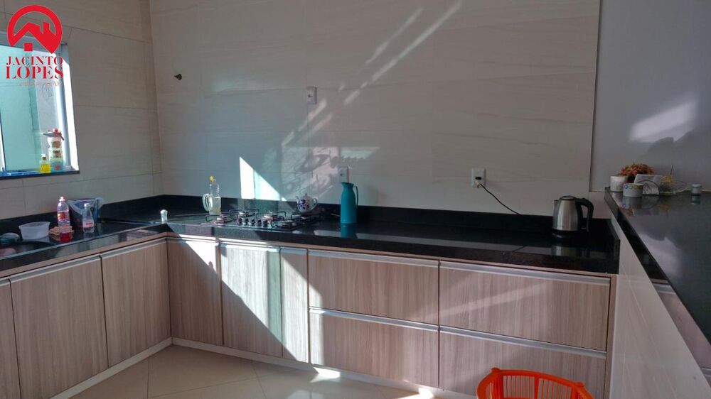 Casa, 3 quartos, 190 m² - Foto 2