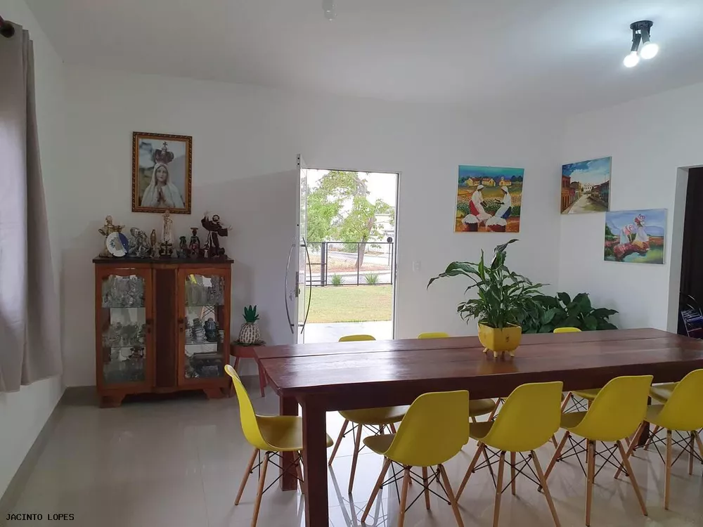 Casa de Condomínio à venda com 3 quartos, 210m² - Foto 4