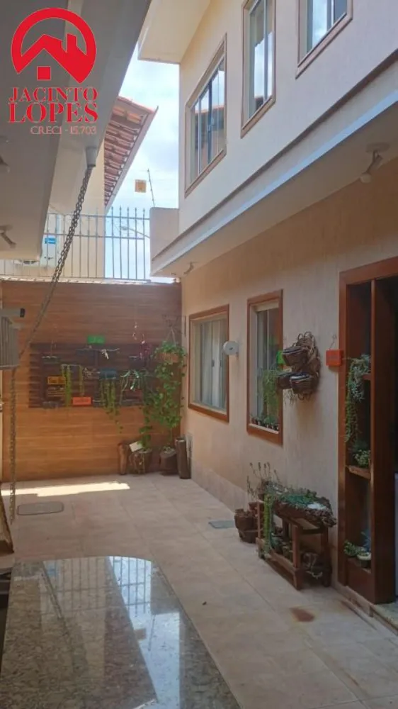 Casa, 4 quartos, 200 m² - Foto 1