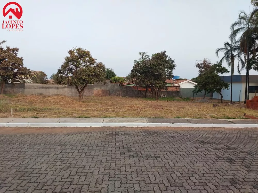 Terreno à venda, 600m² - Foto 1