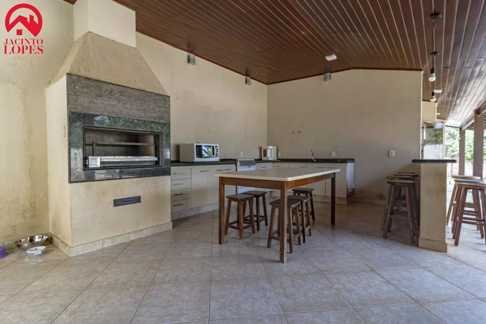 Casa, 6 quartos, 450 m² - Foto 1