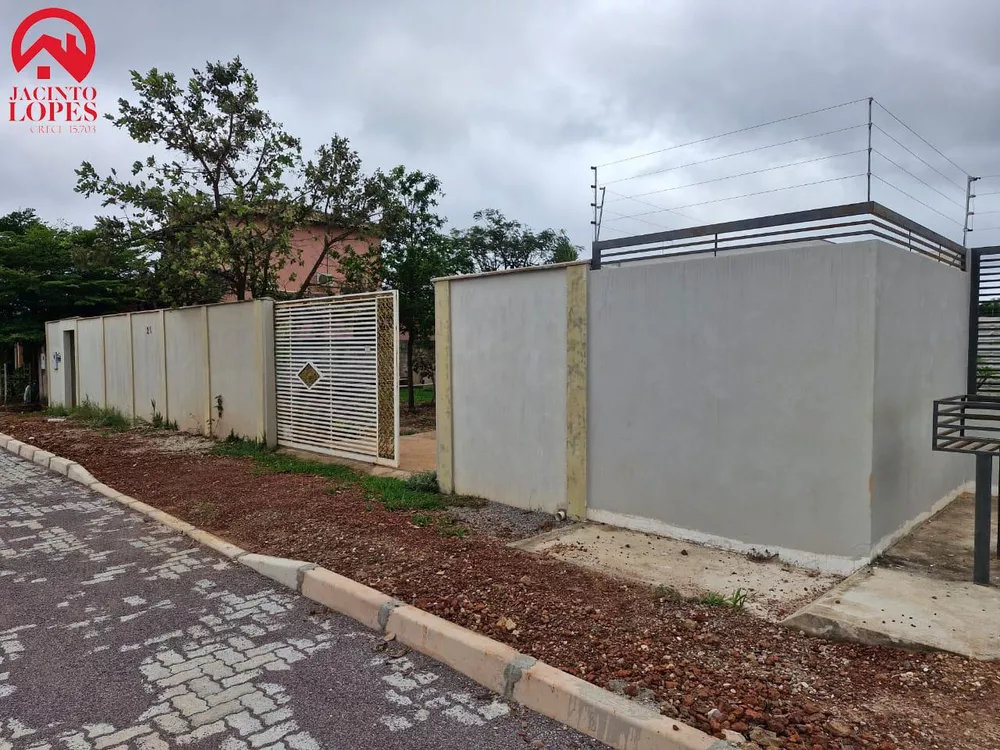 Casa à venda com 3 quartos, 200m² - Foto 1