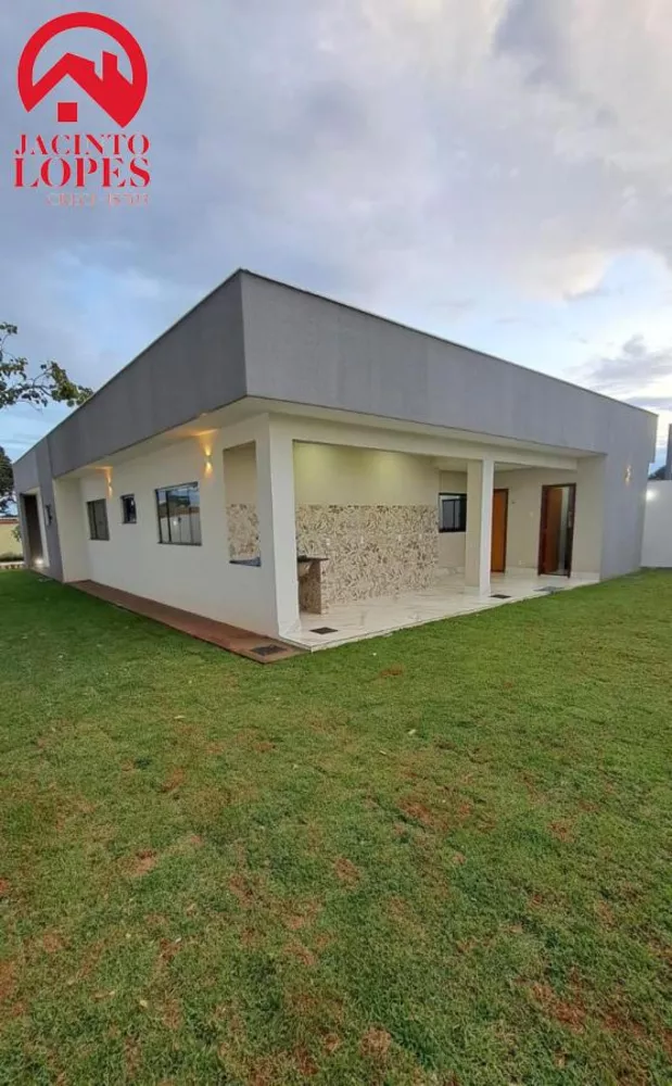 Casa de Condomínio à venda com 3 quartos, 235m² - Foto 2