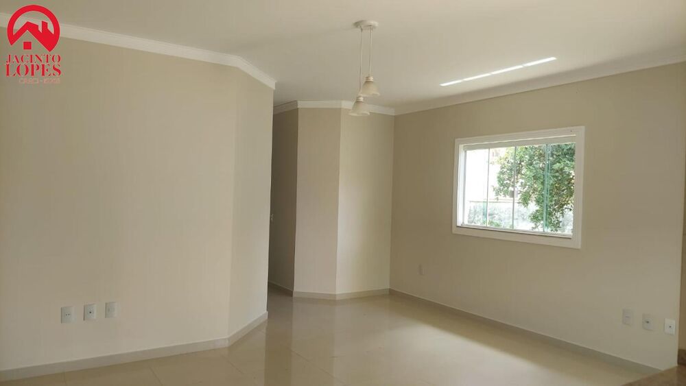 Casa à venda com 3 quartos, 200m² - Foto 3