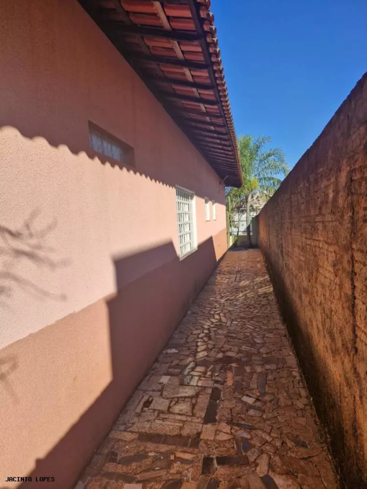 Casa de Condomínio à venda com 3 quartos, 200m² - Foto 4